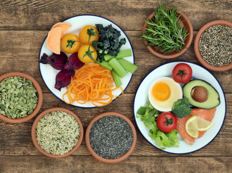 A high‑quality, minimalist image of a human brain formed from fresh Mediterranean‑style foods