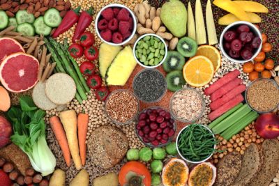 Colourful fruits, vegetables, nuts, seeds and whole foods that support lung health, immunity and respiratory wellbeing